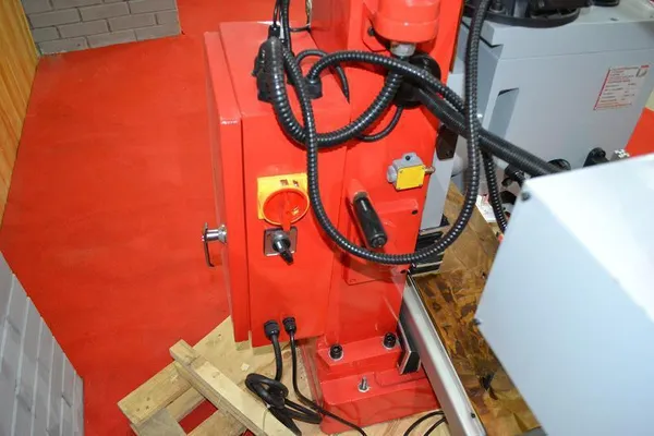 Купить Фрезерный станок Holzmann BF50DIG_400V со скидкой