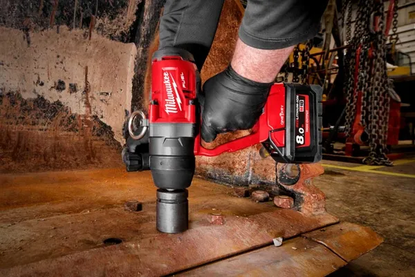 Гайковерт ударний акумуляторний Milwaukee M18 ONEFHIWF1-802X 18В АКБ 2х8А·год 0-1650об·хв 2400Нм 1/2" ЗП M12-18FC кейс 5.9кг купити онлайн