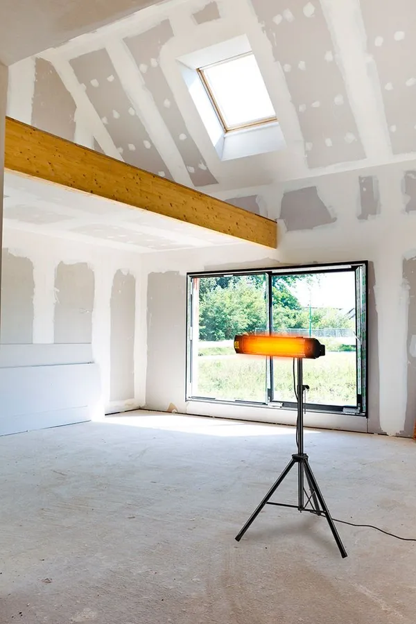 Заказать Обогреватель инфракрасный Neo Tools, 2000Вт, 18м кв, 49.5х10.5х11см, IP65 с доставкой