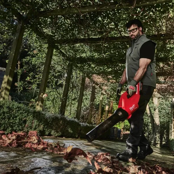 Повітродувка акумуляторна MILWAUKEE M18 FBLG3-802 (ЗП+2ак.Х8Аг) FORGE™ заказать