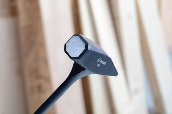 Молоток слюсарний Bosch Professional 900г руків'я резина купити в Україні