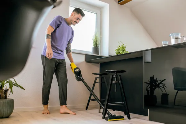 Пилосос ручний Karcher VC 4 CORDLESS MYHOME замовити