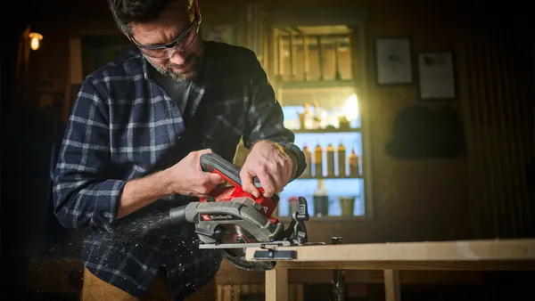 Пила дисковая аккумуляторная Einhell TP-CS 18/165 Li BL-Solo 18В 4200об/мин 165х20мм 2.9кг (без АКБ и ЗП)