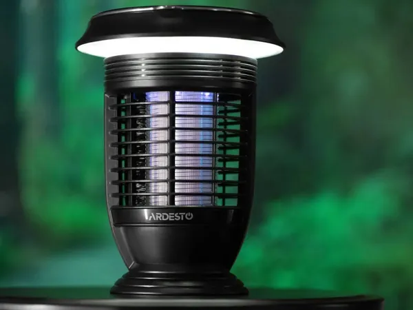 Светильник антимоскитный ARDESTO, 5 Вт, авт.работа 14 ч, 6000-6500К, солнечная батарея, аккум. 2000 мА•ч, USB-C > USB-A, чёрный