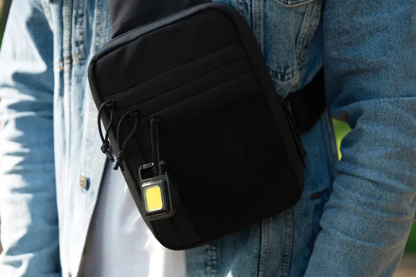 Купити Ліхтар ручний акумуляторний 2E PKYB605BI USB-C 500мА·год 500лм 3Вт 3 режими освітлення магніт IPX4 0.03кг зі знижкою