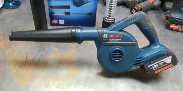 Повітродув акумуляторний Bosch GBL 18V-120 Professional 18В 270км/год 1.1кг без АКБ і ЗП купити в Україні