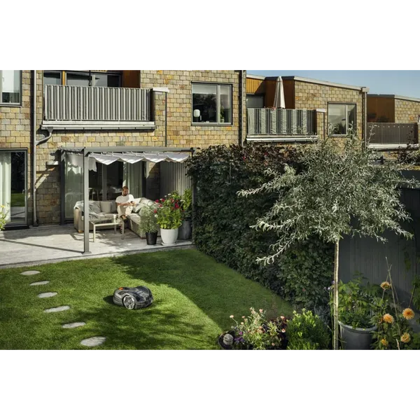 Заказать Газонокосилка-робот Husqvarna AM 305E NERA с системой Husqvarna EPOS™ с доставкой