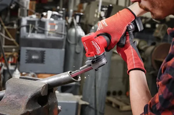 Стрічкова шліфувальна машина 13мм M12 FBFL13-402В MILWAUKEE (+ заряд.пристрій, 2 акум., сумка для інструментів) заказать