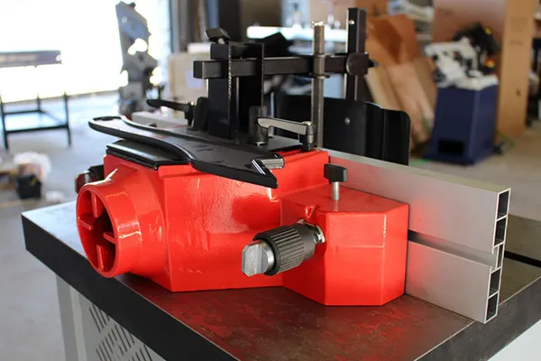 Фрезерный станок по дереву Holzmann FS 160SOLID 230 В купить онлайн