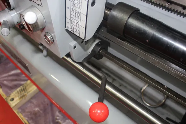 Токарный станок Holzmann ED 1500INDIG-80 купить онлайн