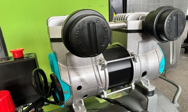 Безмасляний поршневий компресор Mast MOF1390/1100-30L з доставкою