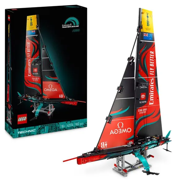 Конструктор LEGO Technic Яхта Emirates Team New Zealand AC75