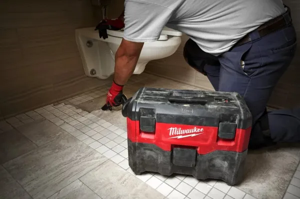 Пилосос акумуляторний MILWAUKEE, M18 VC2-0 для сухого і вологого прибирання отзывы