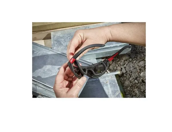 Заказать Окуляри захисні PREMIUM MILWAUKEE (затемнені, поляризовані) з м'якими вкладками с доставкой