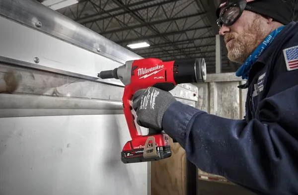 Заклепочник акумуляторний MILWAUKEE M18 ONEFPRT-0X, діаметр закл. 4,8-7,0мм (HD кейс) купить онлайн