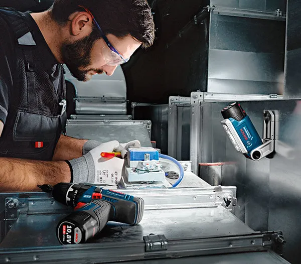 Ліхтар акумуляторний Bosch Professional GLI 12V-LI без АКБ та ЗП купити в Україні