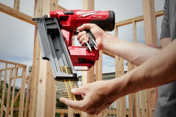 Акумуляторний забивач цвяхів M18 FFN21-0C MILWAUKEE, HD кейс с доставкой