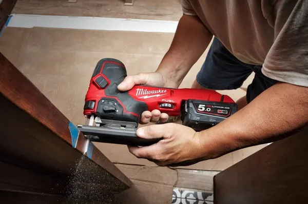 Заказать Пила лобзикова акумуляторна безщіткова MILWAUKEE M18 FBJS-0X (каркас+HD кейс) с доставкой