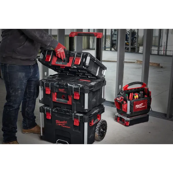 Кейс на колесах PACKOUT MILWAUKEE купить онлайн
