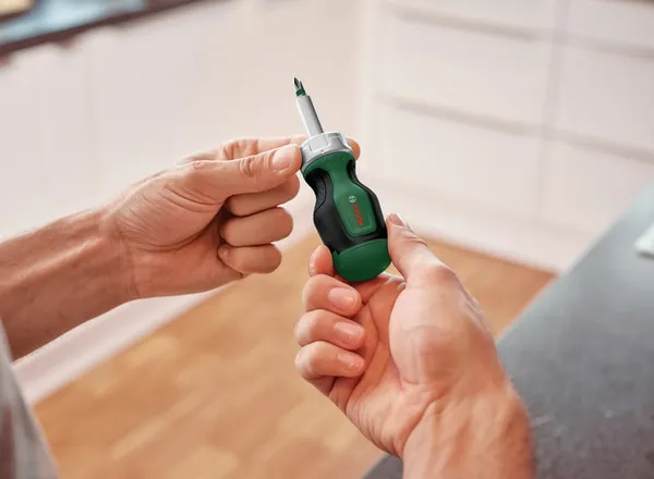 Отвертка с храповиком Bosch 6 насадок цена в Украине