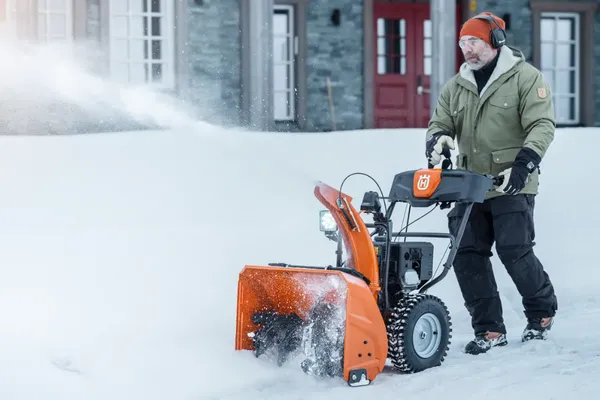 Снігоочисник Husqvarna ST 269 замовити