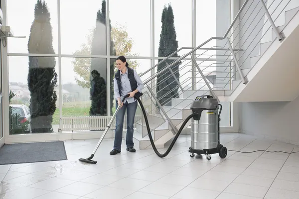 Пылесос профессиональный Karcher NT 90/2 Me Classic Edition двухмоторный, 2300Вт, 225мБар, контейнер 90л, 19кг цена в Украине