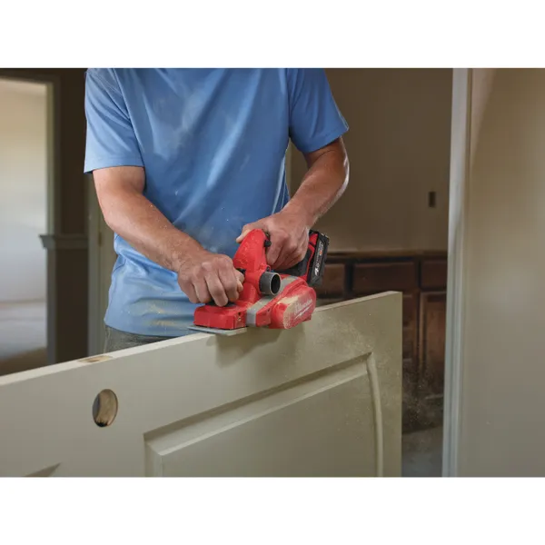 Рубанок акумуляторний MILWAUKEE, M18 BP-402C, 82мм (+зар.пристрій, 2акум.Х 4Аг,кейс) отзывы