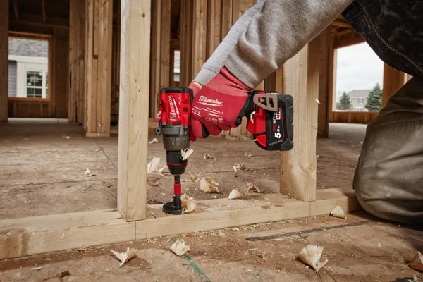 Дриль-шуруповерт акумуляторна безщіткова MILWAUKEE M18 FDD3-0X (158 м) (каркас+HDкейс) + M18 B5 подарунок купити в Україні
