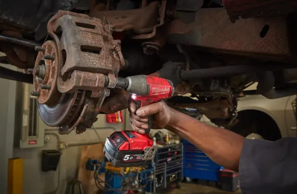 Ударный гайковерт (300 Нм) НMILWAUKEE 1/2" M18 FUEL ONEIWF12-0 ONE-KEY с фрикц. кольцом 4933451153 купити онлайн