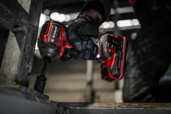 Купить Винтокрут аккумуляторный ударный Einhell Professional TP-CI 18/250-C Li BL - Solo 18В бесщеточный 250Нм 0-2800об/мин 0.95кг без АКБ и ЗУ" со скидкой