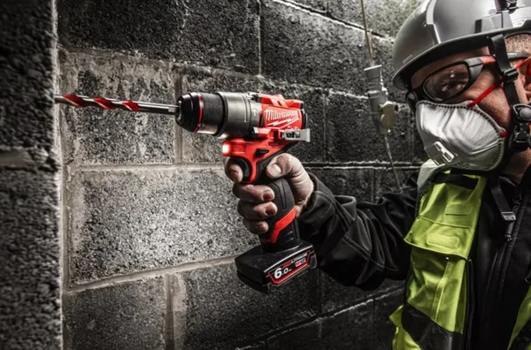 Дриль-шуруповерт акумуляторний безщітковий ударний MILWAUKEE M12 FPD2-202X (37Нм) (ЗУ+2Х2Ач+HDкейс) замовити